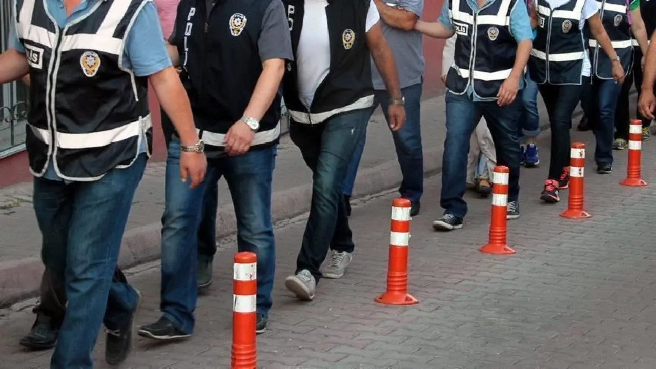 Serik'te uyuşturucu ve fuhuş operasyonu