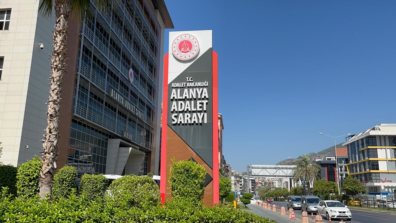 İstismarcı Öğretmene (5)