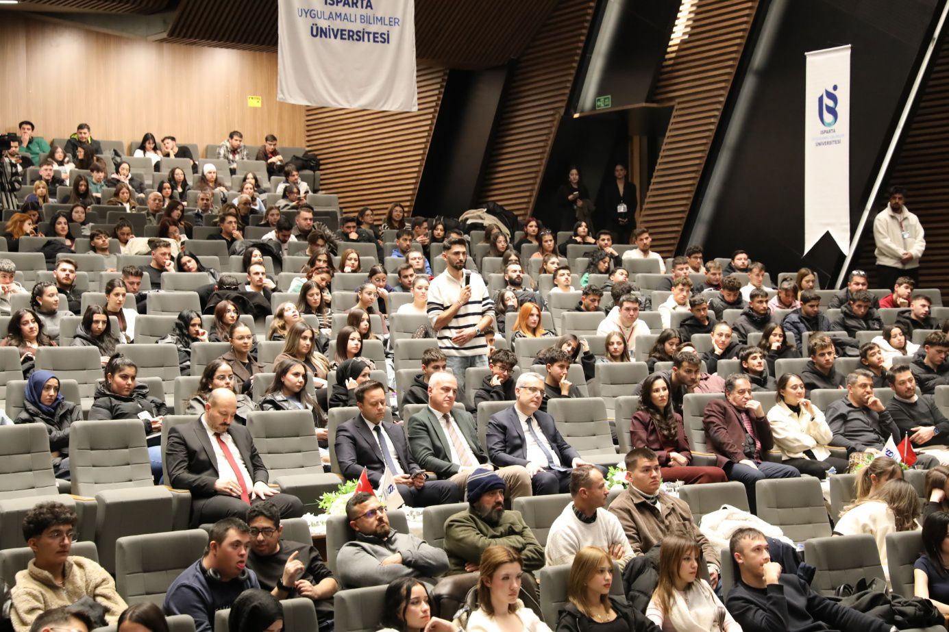 Whatsapp Image 2025 12 19 At 19.41.32 (1)