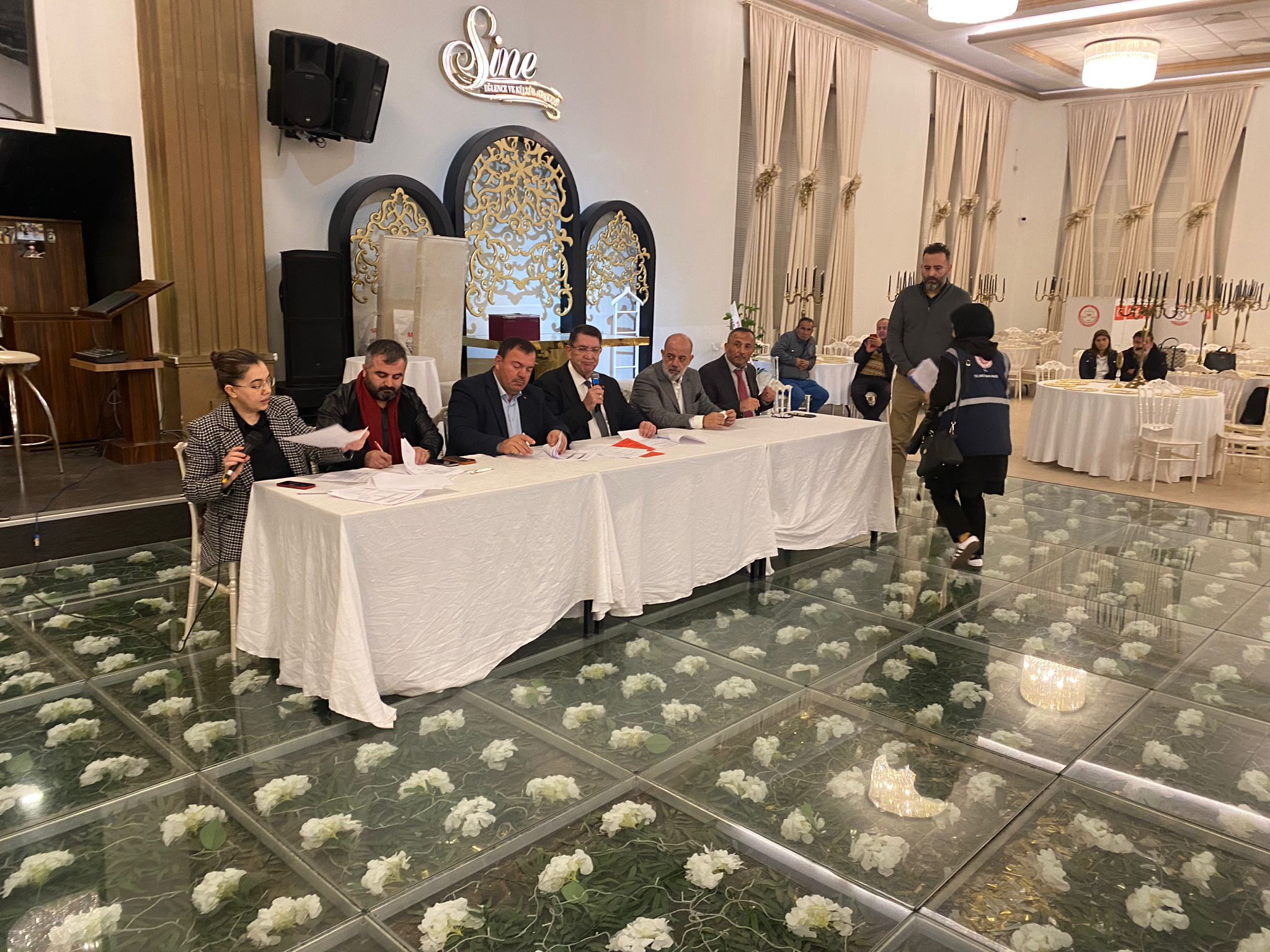 7E8Efd30 8Ff0 46Cc Af27 A236E0F2A954