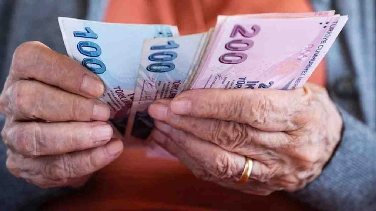 03 Emekli Ikramiyesinde Zam Beklentisi Kulislerde 3 Rakam Öne Çıktı! 4