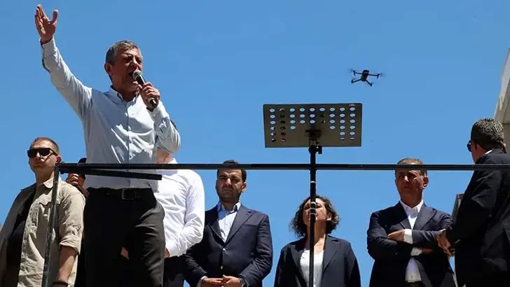 Özgür Özel: 2 milyon CHP'li genel başkanını seçsin
