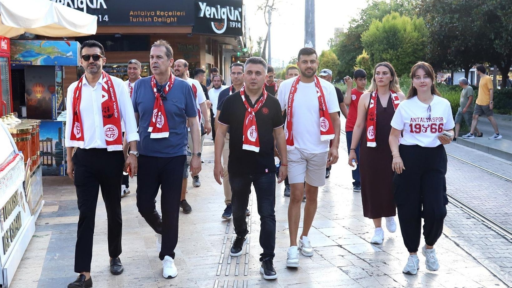 Antalyaspor Kapalı Yol’da destek aradı