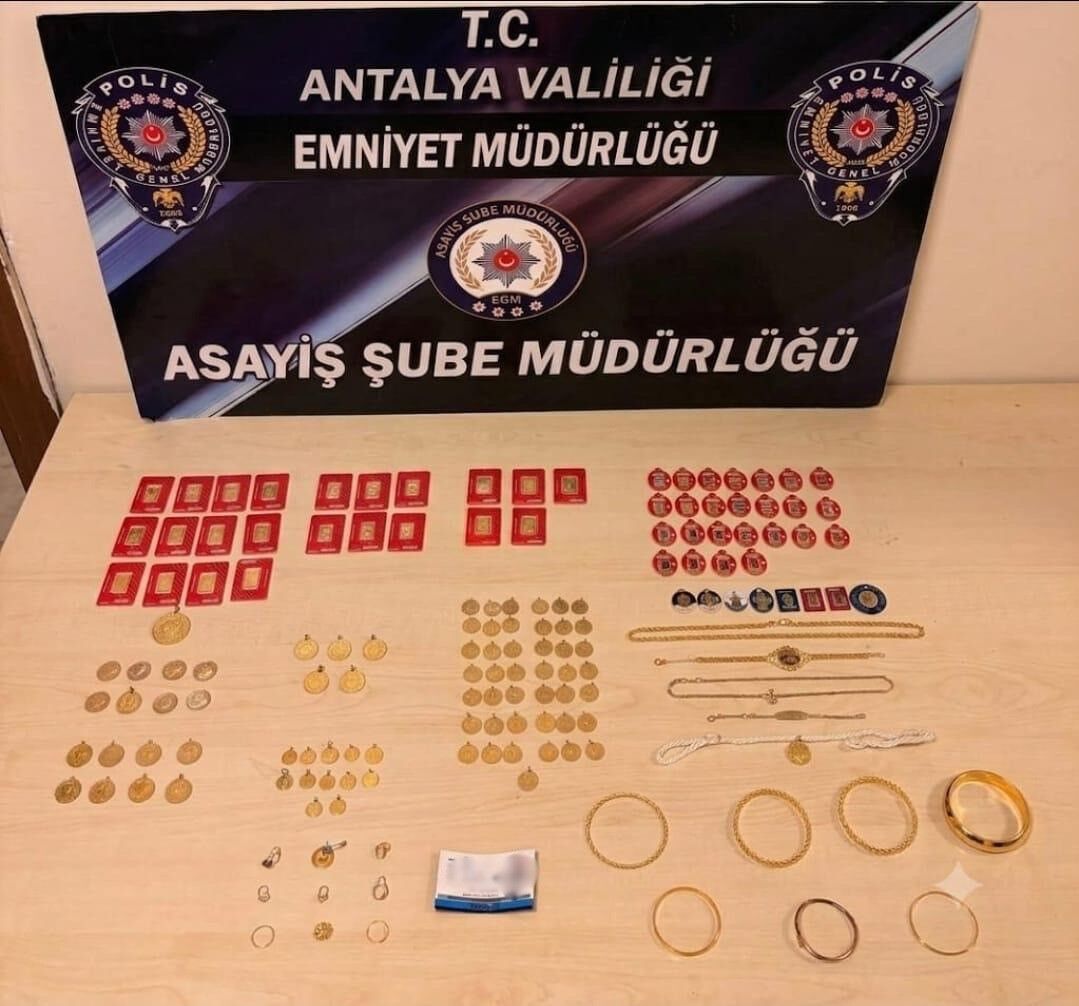 FETÖ yalanıyla korkutup 3 milyon TL’lik ziynet aldılar