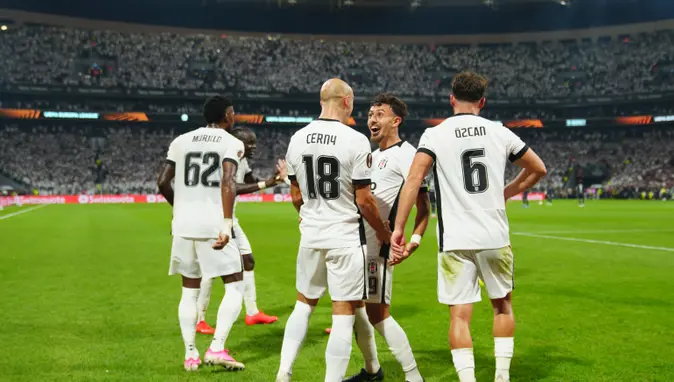 Beşiktaş'tan süper başlangıç... Kara Kartal Marsilya'yı 4 golle geçti!