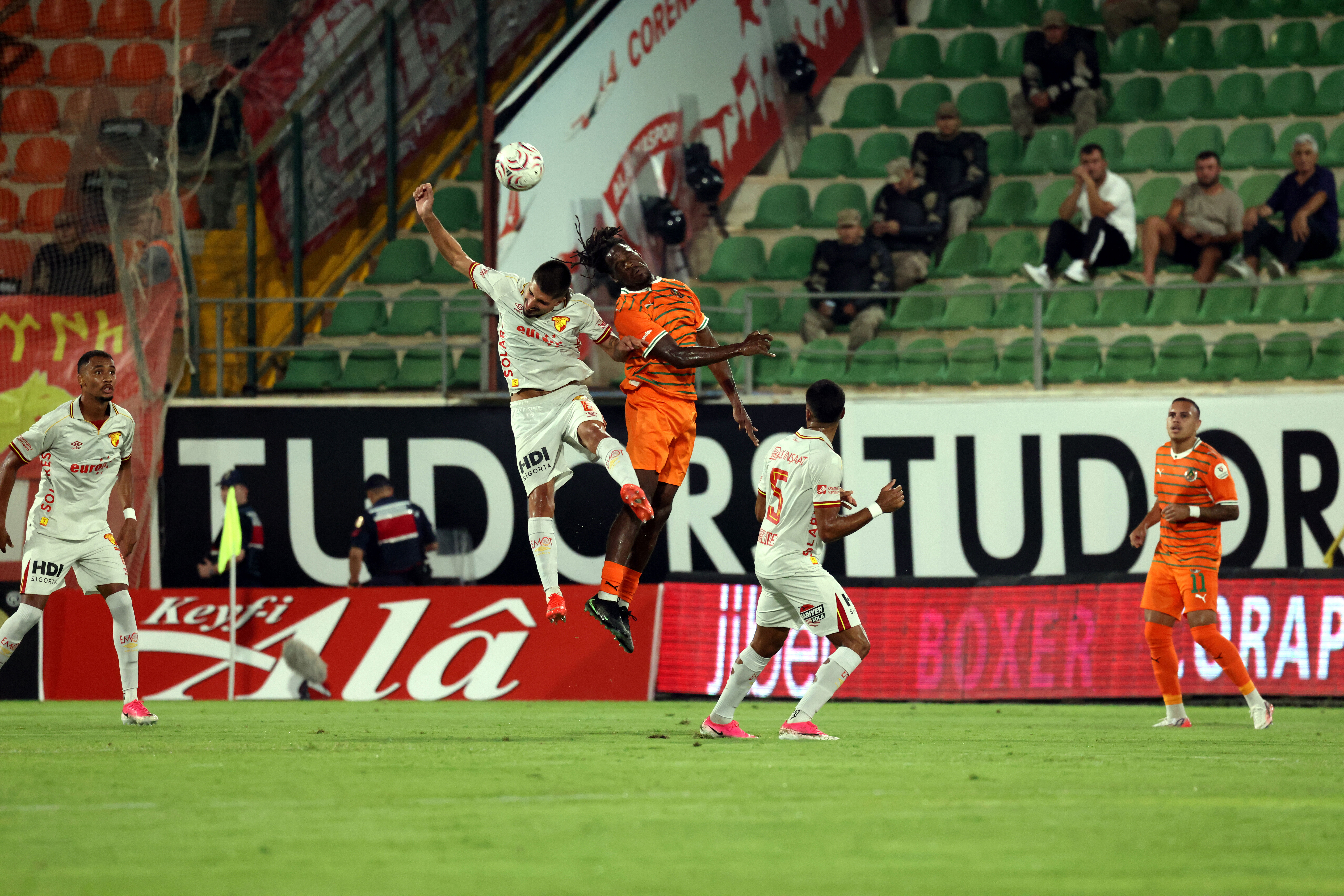 Alanyaspor'dan Göztepe maçının hakemine tepki