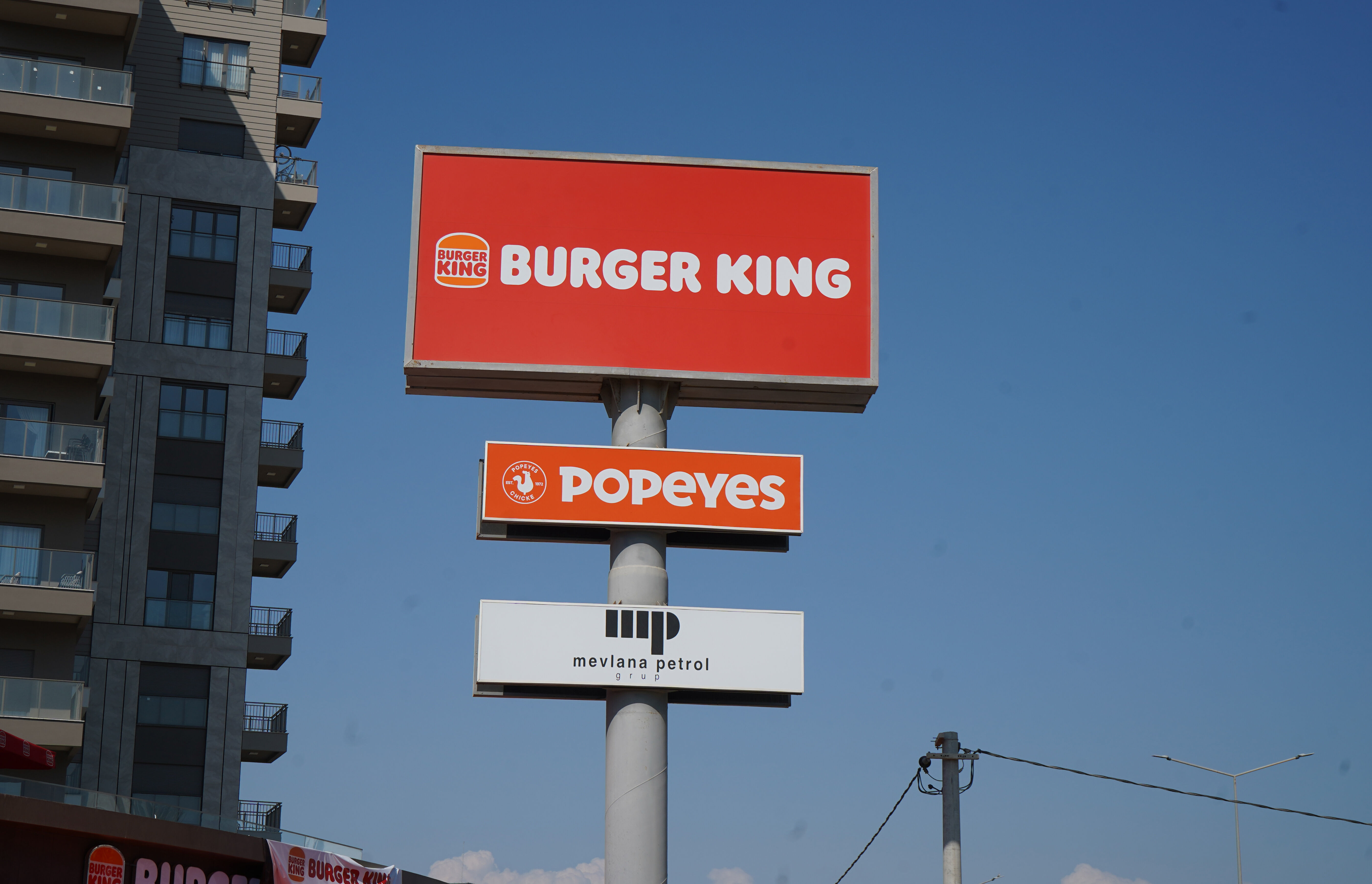 Mevlana Petrol Grup'tan Altıntaş'a iki yeni restoran