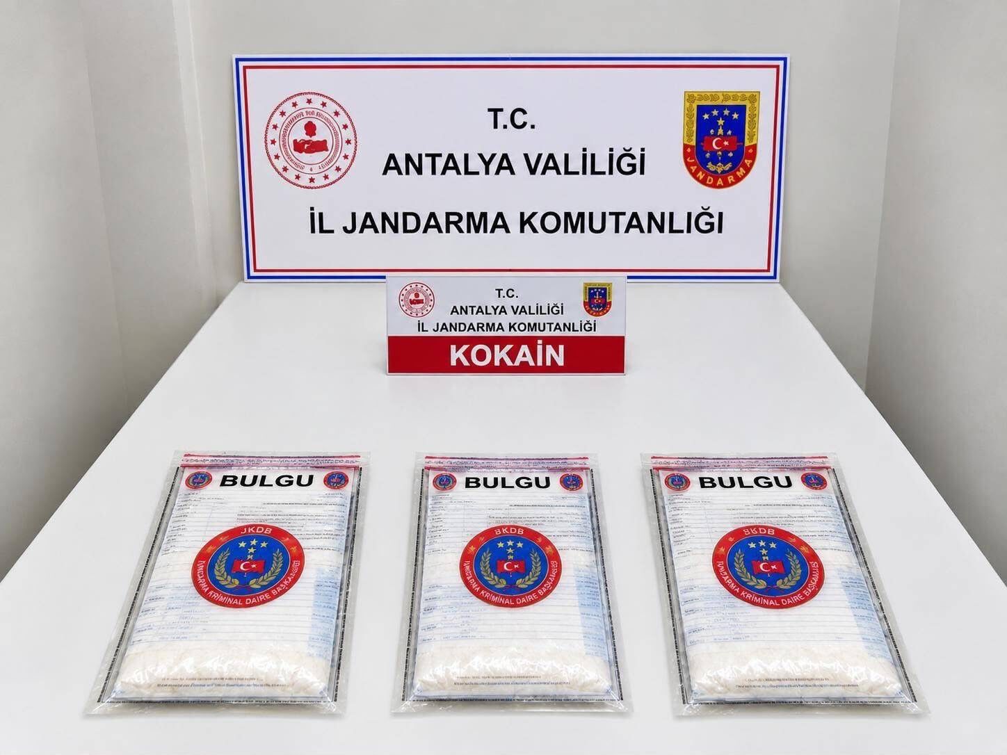 Aksu'da 2 kilo 750 gram kokain ele geçirildi
