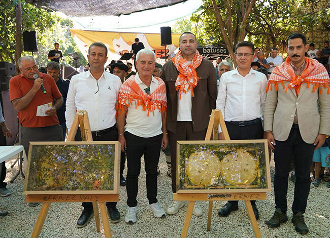 Finike'de 10'uncu Ernez Bal Festivali