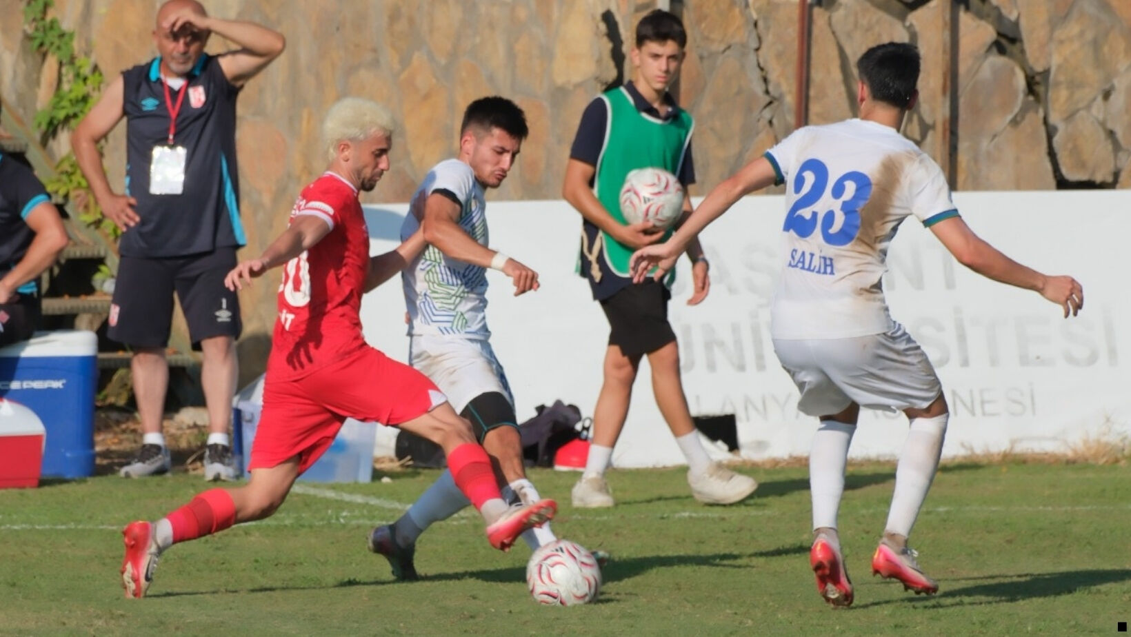 Alanya 1221 FSK, Balıkesirspor’a 3 golle boyun eğdi