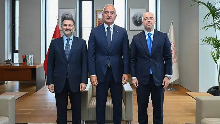 Bakan Ersoy, THY yönetimini kabul etti