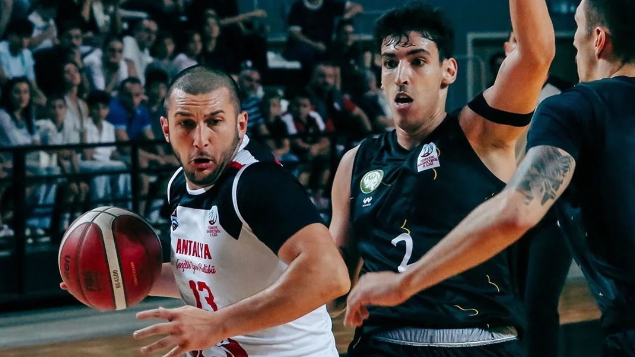 Pizza Bulls, İstanbul'da yeni bir zaferin peşinde! Rakip İTÜ Halkbank