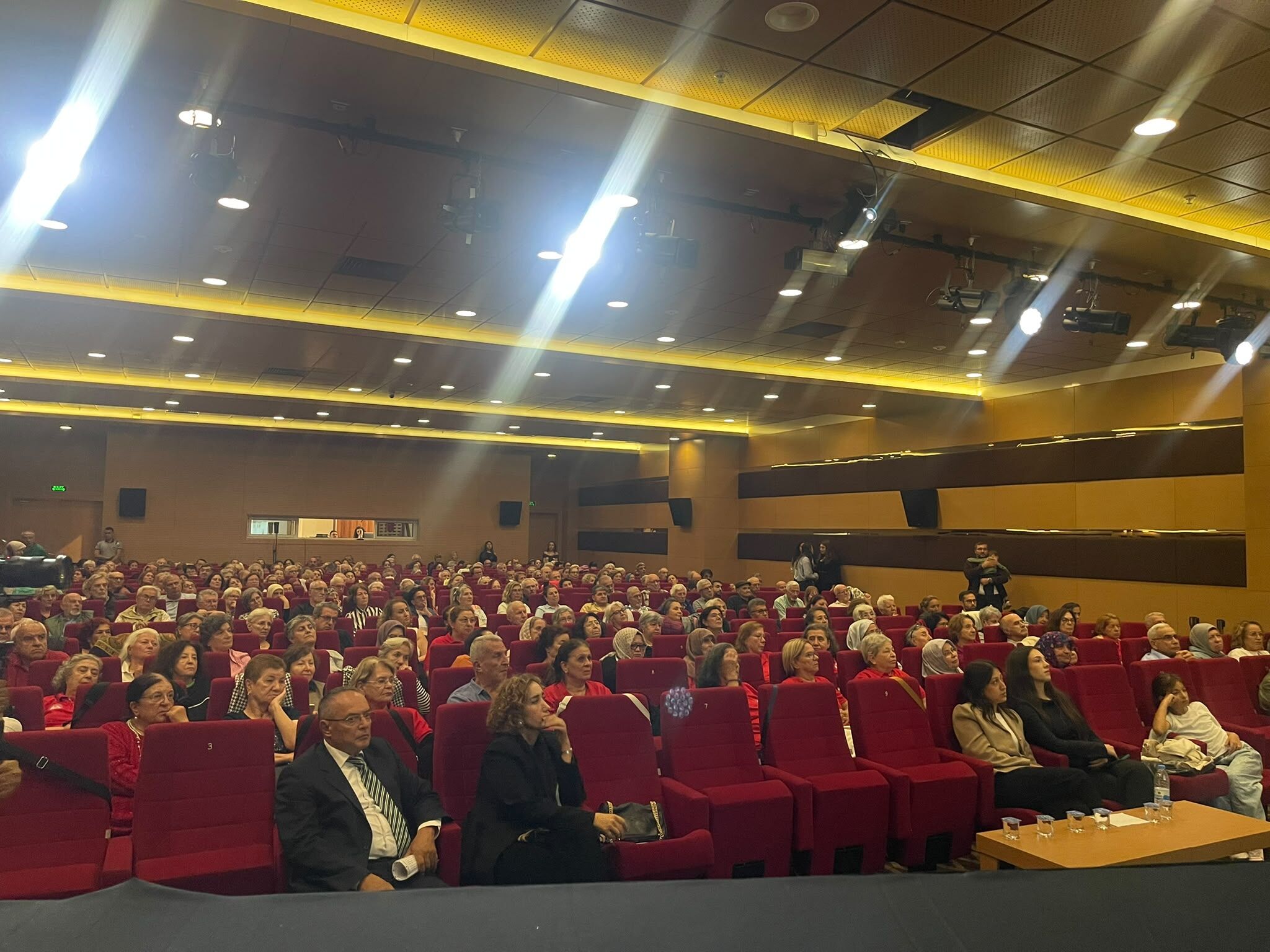 Asıl Ihtiyaç Hayattan Kopmamak-1