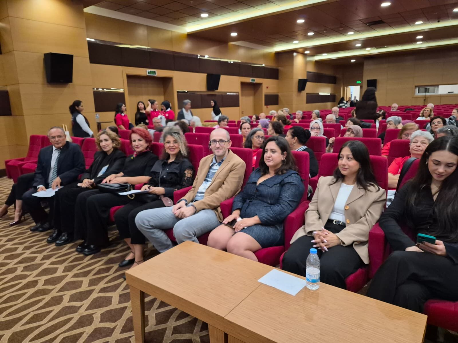 Asıl Ihtiyaç Hayattan Kopmamak