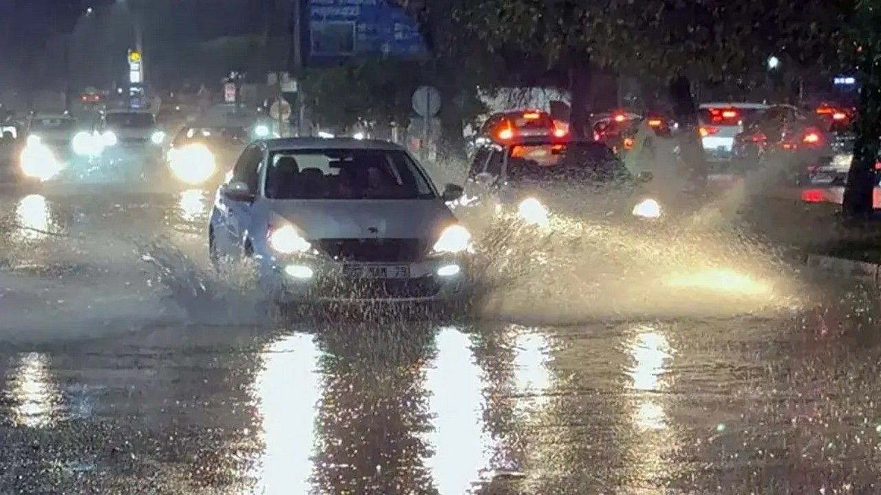 İstanbul, Kocaeli Ve Yalova’da Okullar Tatil! Antalya’da Yarın Okullar Tatil Mi, Son Durum Ne 3