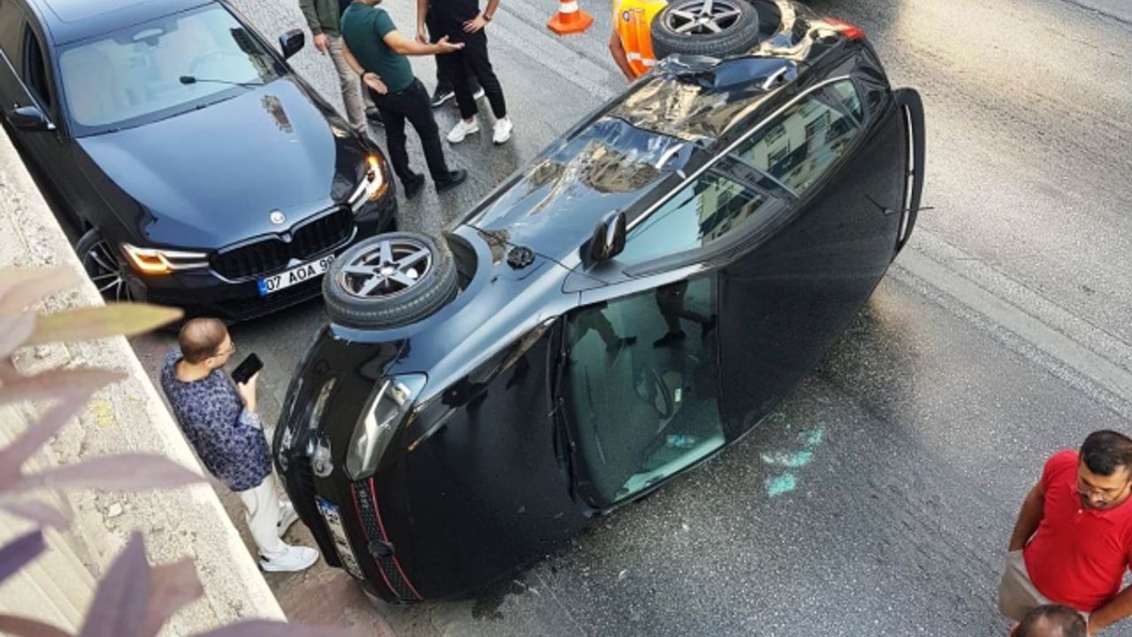 Takla atan otomobilden burnu kanamadan çıktı