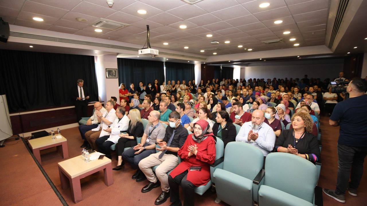 AÜ Hastanesi’nde 1400 personele toplu sözleşme ödemesi