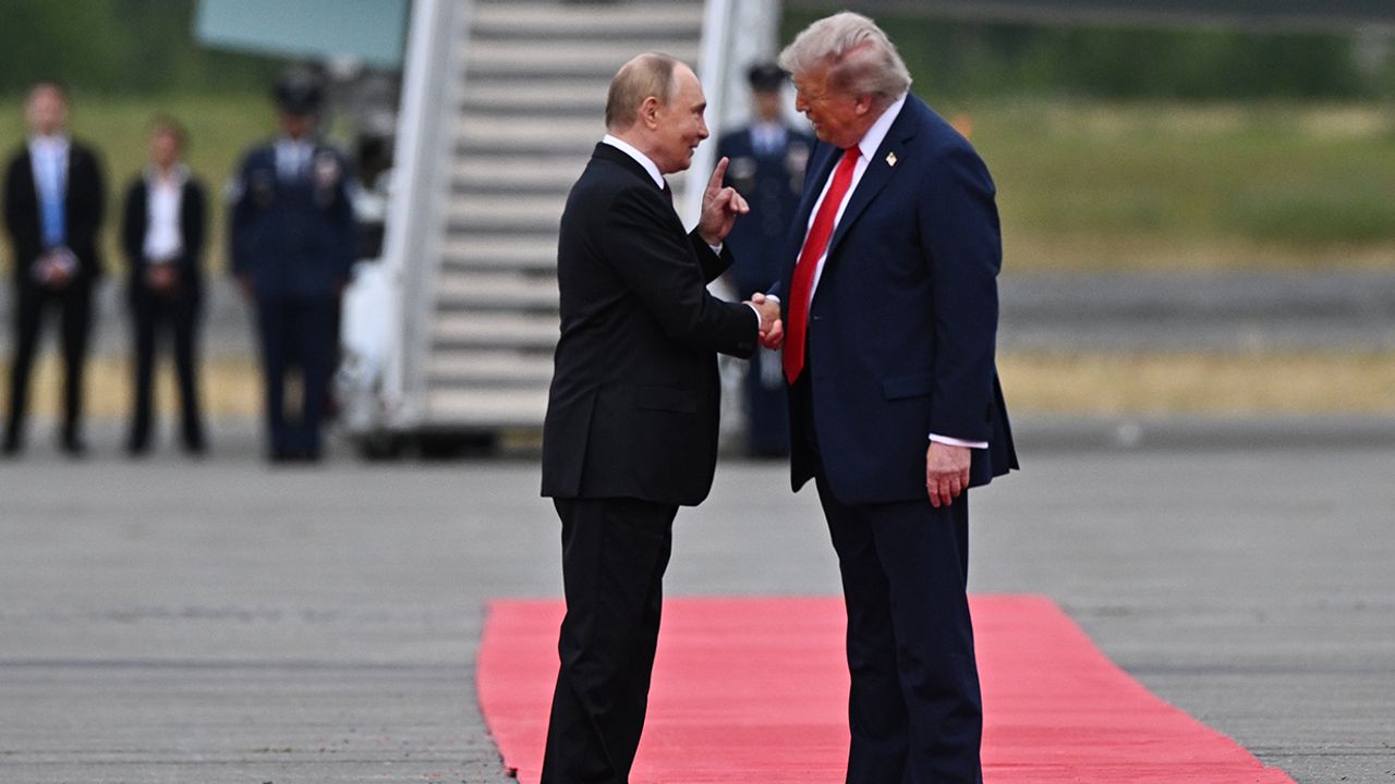FT: "Trump-Putin zirvesi, Rusya'nın ABD'ye gönderdiği notun ardından iptal edildi"