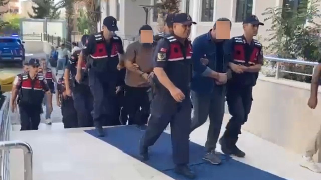 Fuhuş baskınında 3 tutuklama