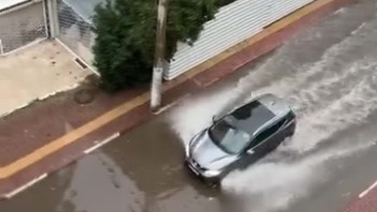 Antalya 15 dakikada kışı yaşadı