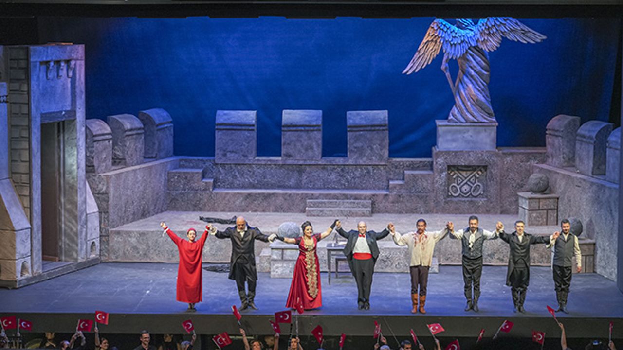 Tosca'dan görkemli veda