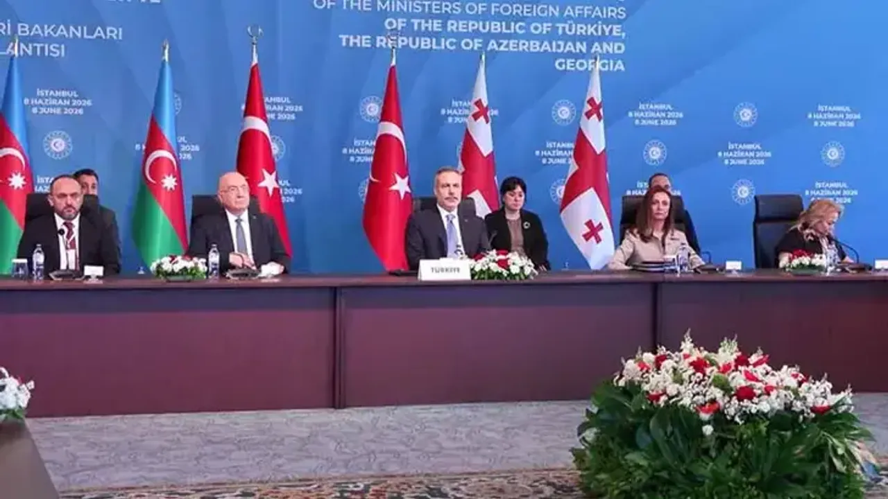 Türkiye-Azerbaycan-Gürcistan Üçlü Dışişleri Bakanları Toplan