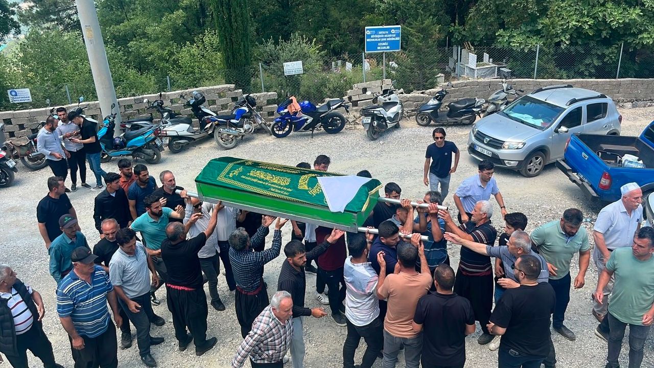 Hayatını kaybeden hafız Merve Erik Alanya'da toprağa verildi