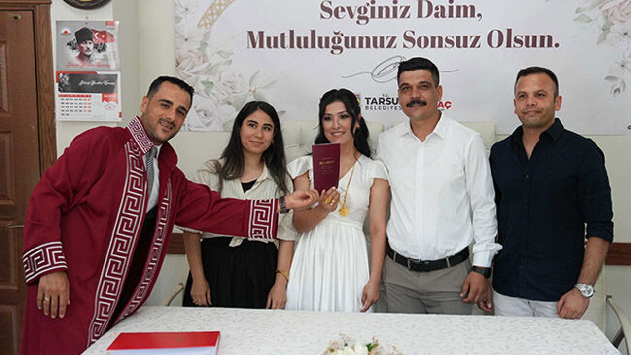Mersin'de 25 çift dünyaevine girdi