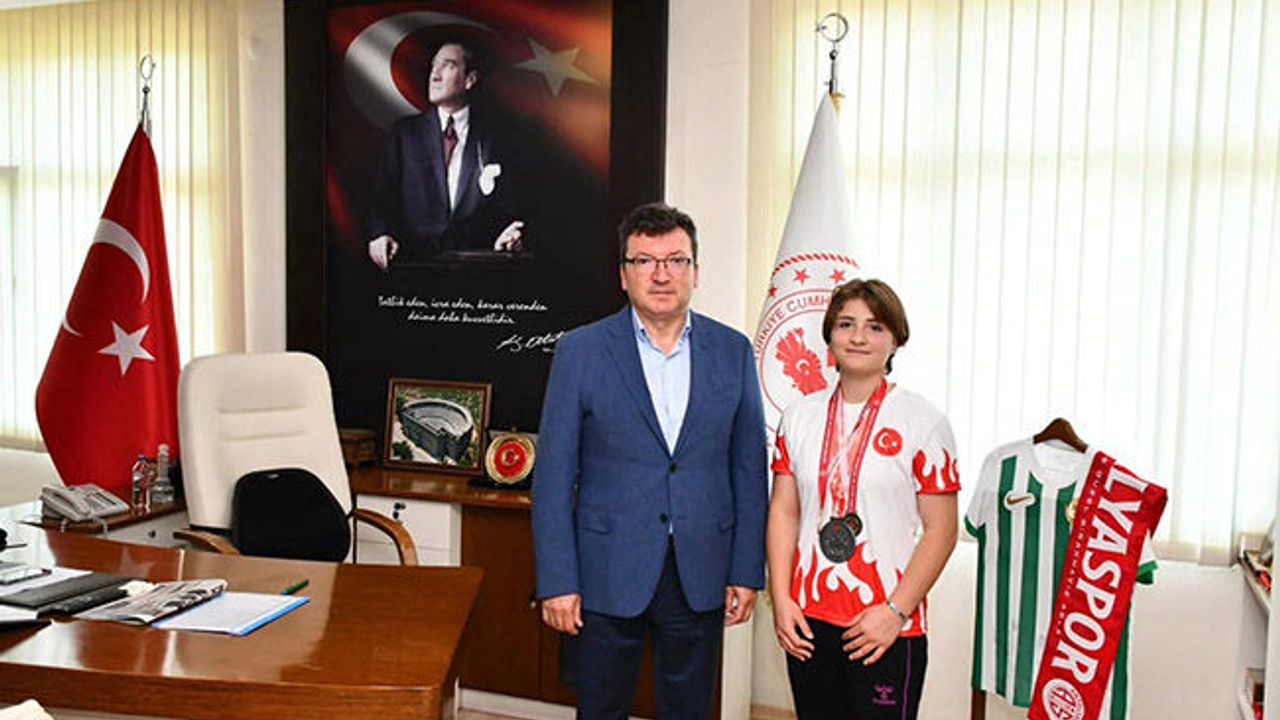 Serik'in gururu Ayşe Büyükkaçar