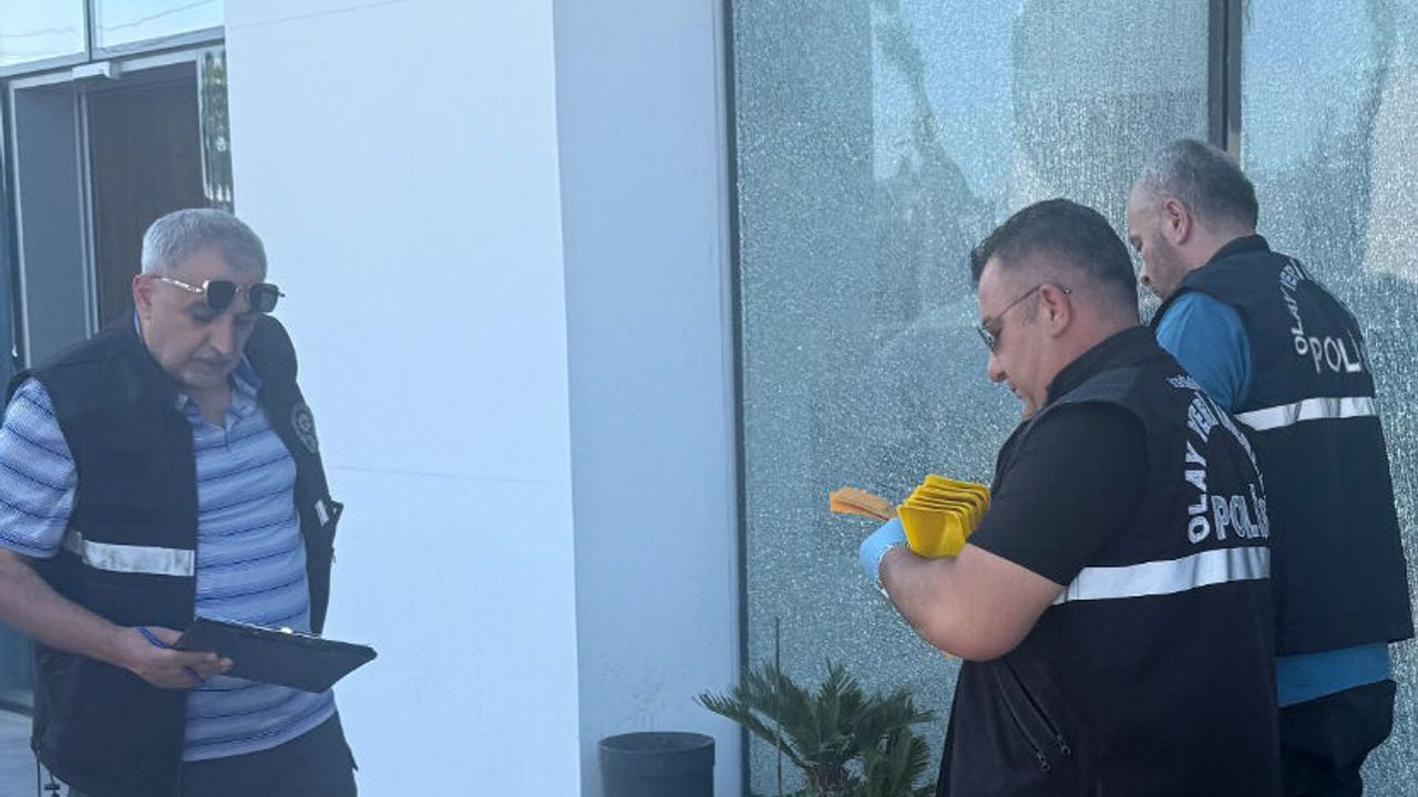Antalya'da oto galeriye silahlı saldırı