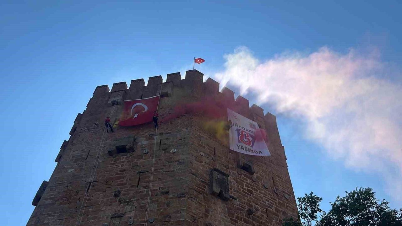 JAK ekiplerinden Alanya Kızılkule'de nefes kesen g