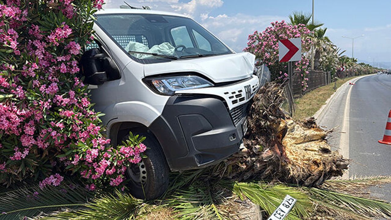 Alanya'da motosiklet sürücüsü kazada hayatını kaybetti