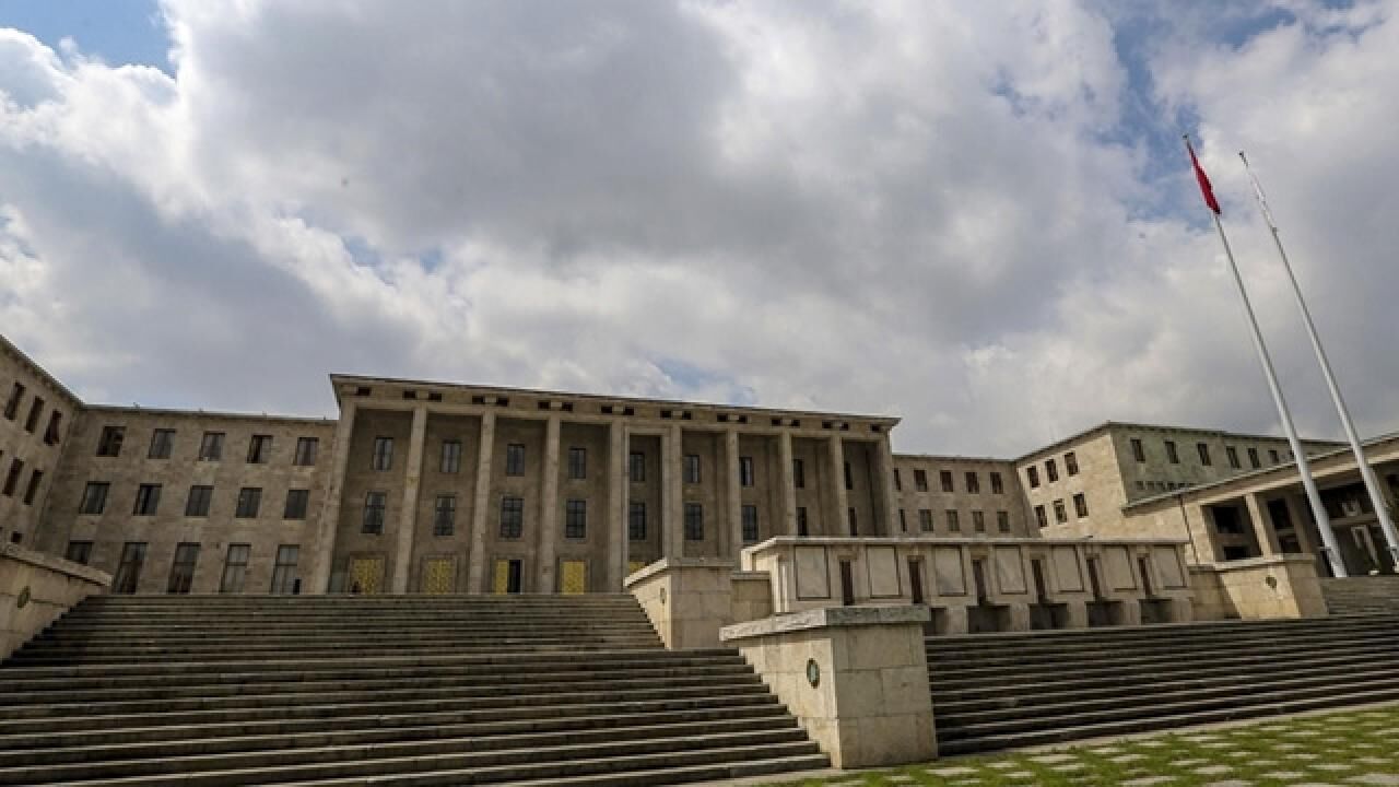CHP grup toplantısına ziyaretçi kabul edilmeyecek