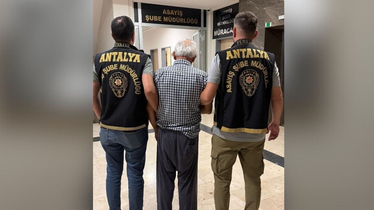 Antalya'da 157 yıl kesinleşmiş hapis cezası bulunan hükümlü yakalandı