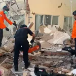 Endonezya'da 7.7 büyüklüğünde deprem