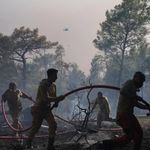 Seydikemer-Kaş'taki orman yangınının enerjisi düşürüldü