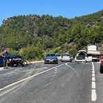 Gazipaşa'da otomobiller çarpıştı