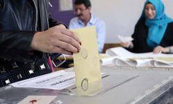 889 yeni seçmen