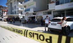 Doktor eşini öldürüp intihar etti
