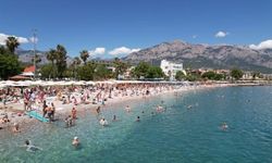 Kemer'de, yerli ve yabancı turist hareketliliği 