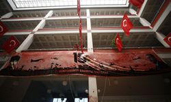 15 Temmuz'a, 15 metrekarelik ebru yapıldı