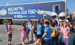 Bilim ve Teknoloji Tırı İzmir TEKNOFEST’te   