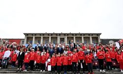 Meclis'te, 23 Nisan coşkusu