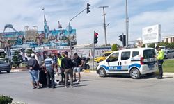 Otomobille motosiklet çarpıştı: 1 yaralı