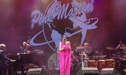 Pink Martini coşturdu