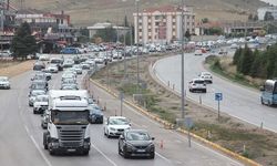 "Kilit kavşak" Kırıkkale'de bayram yoğunluğu başladı