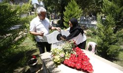 Kızının mezarını her gün ziyaret ediyor...Acısını hafifletmeye çalışıyor