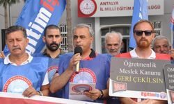 ‘Öğrenciler ikisi arasında sıkıştı’ 