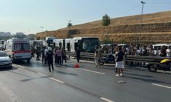 Küçükçekmece'de metrobüsler çarpıştı: 1 ölü, 53 yaralı