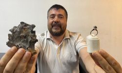 Meteor taşından tektaş yüzük yaptırdı